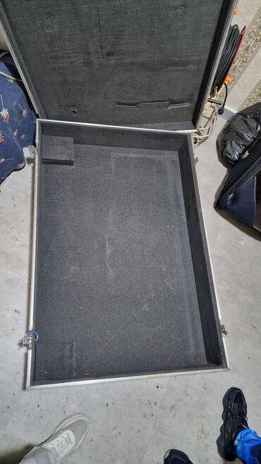 Futlyarlar, çexollar: Səfər və səhnə avadanlıqları üçün Flight Case (rolikli, metal künclü) — 10