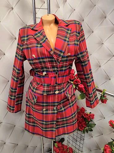 40 dp: Ženska karirana haljina-sako u crveno‑zeleno‑plavom tartan dezenu — 1