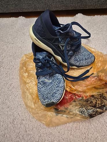 reebok krasovka: Reebok original ayaqqabisi 200 azne almisham 30a satiram — 1