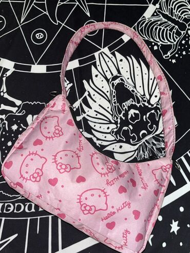 dior sumka: Hello Kitty çantasi yeni yaxşi vəziyyətdə Сумка с Hello Kitty