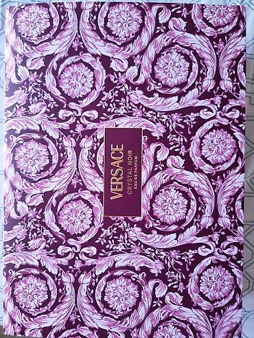Şəxsi əşyalar: Versace Crystal Noir Eau de Parfum hədiyyə dəsti Dəst tərkibi: - — 2