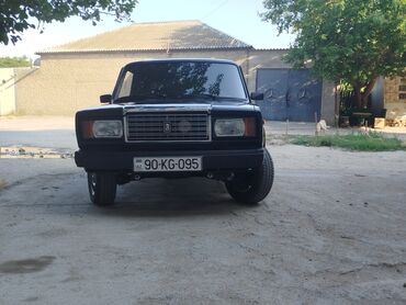 ваза стеклянная прозрачная высокая без узора: VAZ (LADA) 2107: 1.6 l | 2010 il 10000 km Sedan