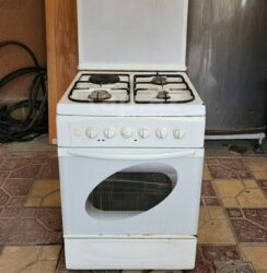 islenmis soyuducu satilir: Qaz plitəsi,az işlənib, vəziyyəti normal,qiymət sondur