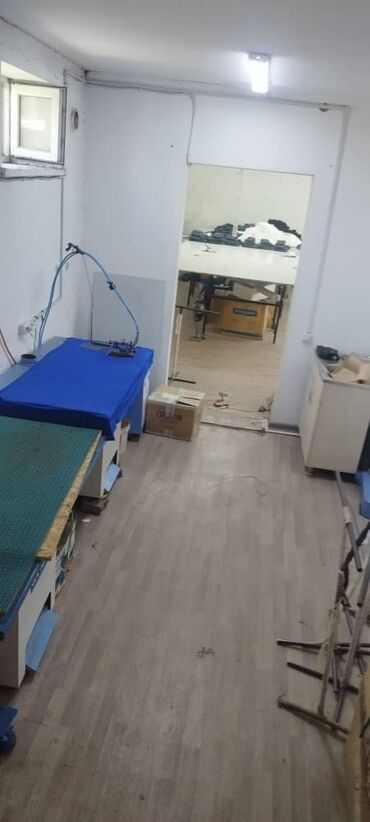 аренда помещения под маникюрный салон: Сдается помещение расположен в очень удобном месте