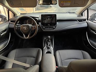 мес лупарик: Toyota Corolla: 2022 г., 1.8 л, Вариатор, Гибрид, Седан — 8