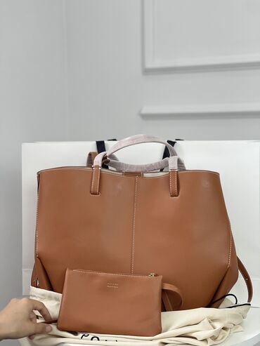 куплю сумку женскую: Polene - женская сумка из натуральной кожи Материал: натуральная кожа