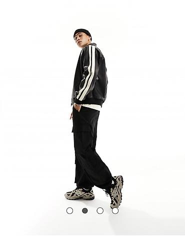 broken planet: Мужская куртка, M, L, Bershka, Новый, цвет - Черный, Самовывоз, Платная доставка — 1