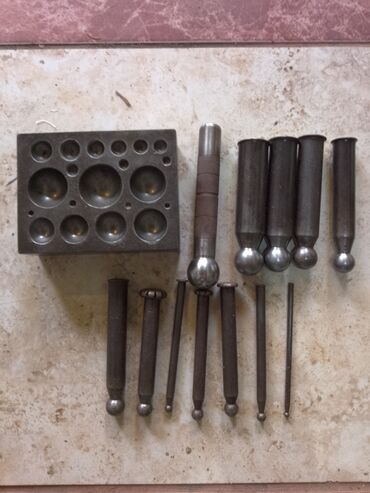 Turpije: Set turpija i laboratorijskih posuda Opis: - Profesionalni set — 9