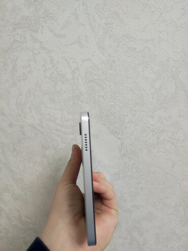 Планшеты: Планшет, Samsung, память 128 ГБ, 8" - 9", Wi-Fi, Б/у, Классический цвет - Серебристый — 7