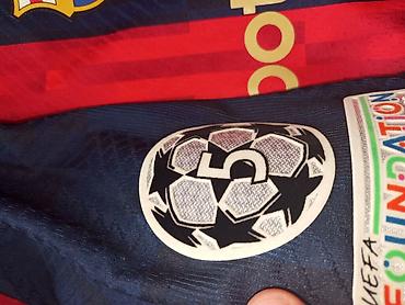 Kişi geyimləri: Məhsul: FC Barcelona 2022/23 ev formasının Robert Lewandowski 9 — 4