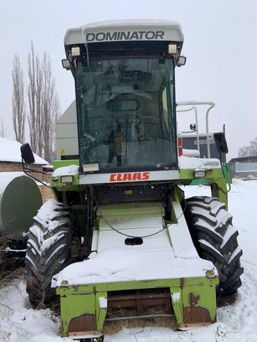 трактор т75: Комбайн сатылат Claas Dominator 130 зерновой жаткасы менен, Б/У