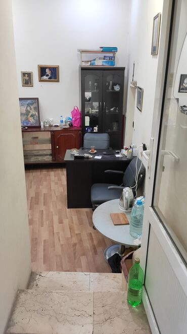 Kommersiya daşınmaz əmlakının satışı: Şəhərin mərkəzində obyekt təcili satılır,ünvan Azərbaycan prospekti -da lalafo.az — 9 Kommersiya daşınmaz əmlakının satışı: Şəhərin mərkəzində obyekt təcili satılır,ünvan Azərbaycan prospekti — 9