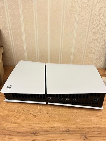 plesteysn 5: PlayStation 5 Slim oyun konsolu + DualSense idarəetmə pultu play — 4