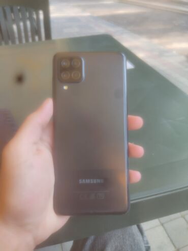 2 əl soyducu: Samsung Galaxy A12, 32 GB, rəng - Qara, Qırıq, Sensor