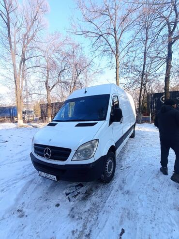 суу ташыган машина: Жеңил жүк ташуучу унаа, Mercedes-Benz, Стандарт, 3 т, Колдонулган