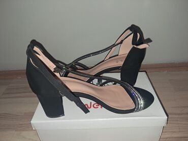 Sandale: Sandale, 39 — 2