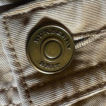 bogner torbe: Original BURBERRY pantalone, nenošene (slikani svi detalji — 4