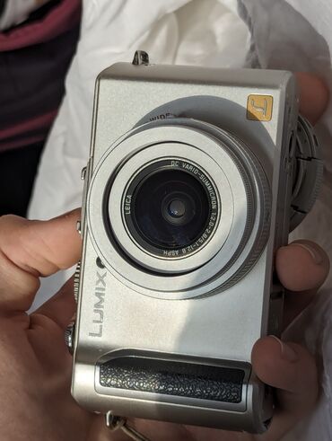 video kamera panasonic: Продаю Panasonic Lumix LX3 - фотик с 10мп CCD матрицой, делает очень