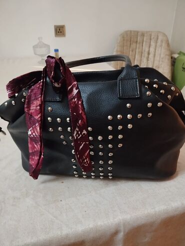 Çantalar: Sumka əsil dəridən 2, 3 dəfə işlənib təzədən secilmir — 15