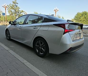 voxy noah: Toyota Prius: 2019 г., 1.8 л, Вариатор, Гибрид, Универсал — 9