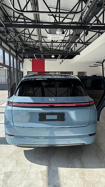Lixiang: Lixiang L7: 2025 г., 1.5 л, Автомат, Гибрид, Кроссовер — 2