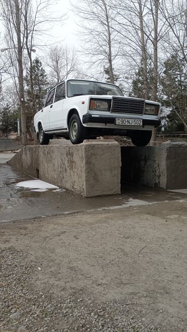 pionee: VAZ (LADA) 2107: 1.6 l. | 2011 il | 566649 km