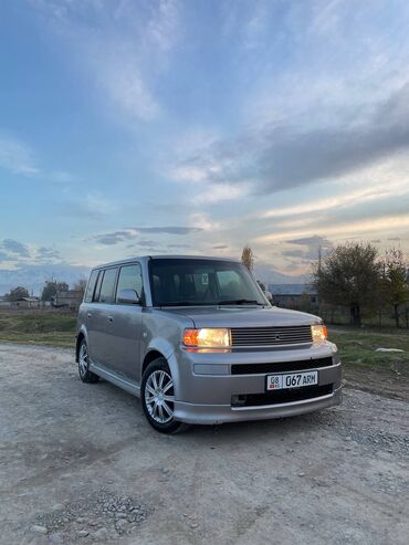 продажа toyota estima: Toyota bB: 2004 г., 1.5 л, Автомат, Бензин, Хэтчбэк