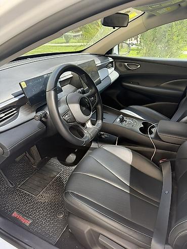 byd diskleri: BYD Qin Plus DM-i plug-in hibrid sedan Xüsusiyyətlər: - Kuzov — 1
