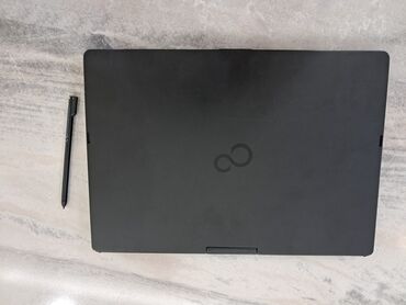 dell notebook qiymetleri: Fujitsu. ekran fırlanır. həm planşet həm komputer olaraq işlətmək