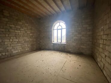 Həyət evləri və villaların satışı: Bine atciliqda ev satilir Satılır: geniş həyət sahəsi olan iki — 10