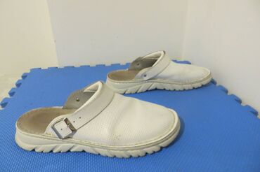 yeezy slides papuce: Slippers, size - 44