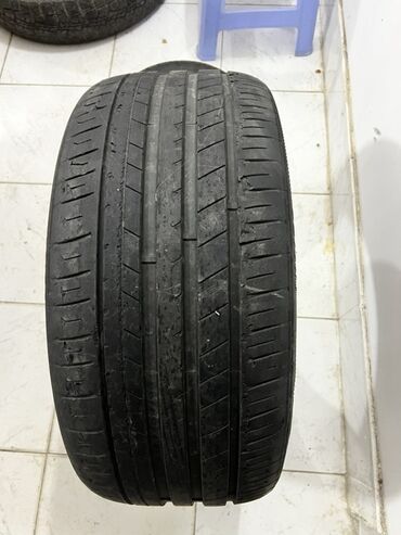 Təkərlər: Şin 245 / 40 / R 18 — 7