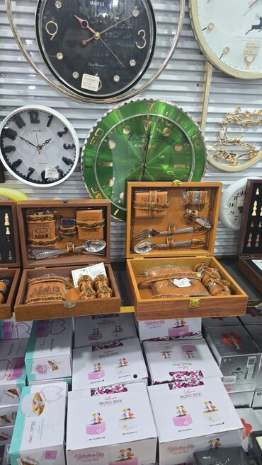 Şahmatlar: Şahmatlar müxtəlif qiymətlərlə . qiymətlər müxtəlifdir çatdırılma — 5