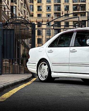 Mercedes-Benz: Mercedes-Benz E-Class: 2003 г., 5.5 л, Автомат, Бензин, Седан — 7