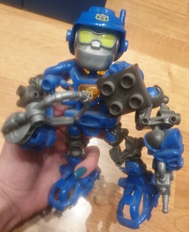 kamper za lutke: Mega bloks kocke. Robot veliki
Prakticno nov