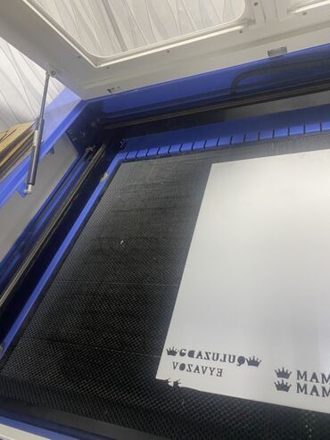 Digər istehsal avadanlığı: CO2 lazer kəsim və qazıma aparatı - Geniş iş sahəsi: bal pətəyi tipli — 4