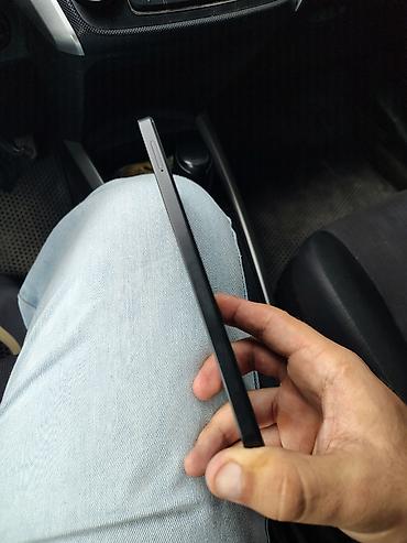 Mobil telefonlar: Cızıq yoxdur 1 aydı alınıb karopka adapter var Endirim olunacaq — 3