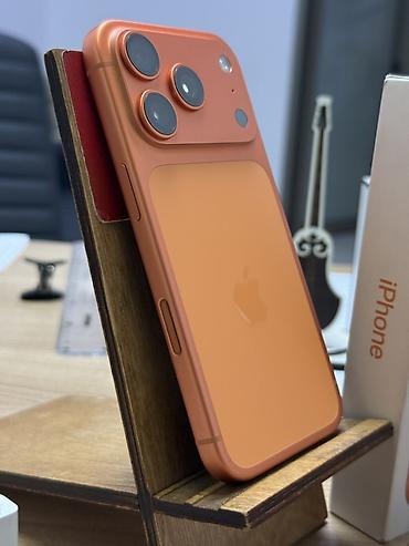 Apple iPhone: IPhone 17 Pro, 100 % — 10