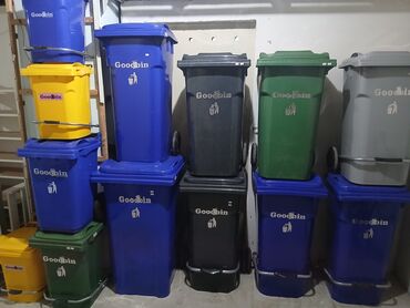 Tullantı qabları: Müxtəlif ölçülərdə və rənglərdə Goodbin zibil qutuları. Bu zibil — 18