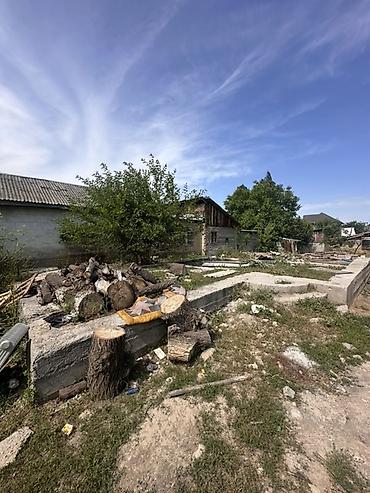 думал: 📍 В Шопокове продается дом на участке 10 соток. 🏡Дом без ремонта — 3