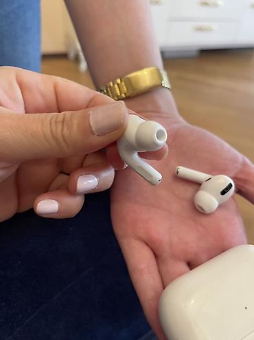 telfon qablari: Airpods pro qabı 2021 də alınıb özü isə 1 il bundan qabaq Almaniyada — 3