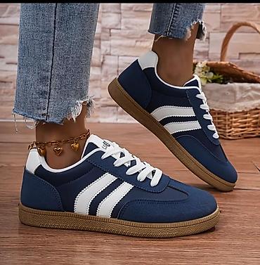 Кроссовки и спортивная обувь: Размер: 42.5, цвет - Голубой, Новый — 1