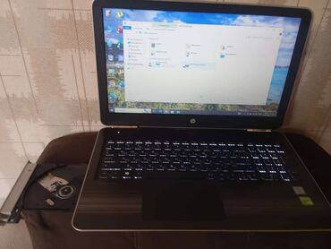 klaviatura hp: İşlənmiş HP Pavilion, 15.6 ", Intel Core i7, 256 GB, Ödənişli çatdırılma