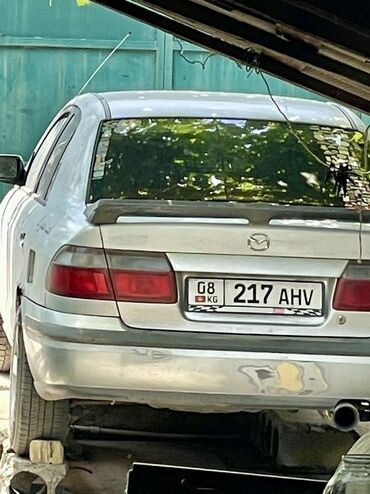 Mazda: Mazda 626: 1992 г., 2 л, Механика, Бензин, Седан