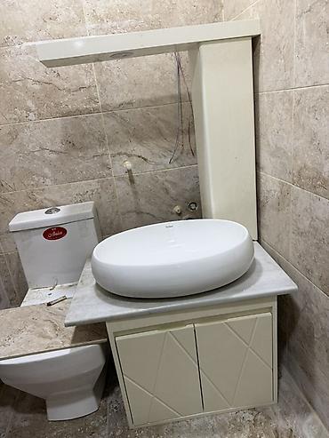 hamam ucun şkaf: Hamam üçün lavabo dolabı və üstü kvars/daş tezgahı ilə birlikdə — 1