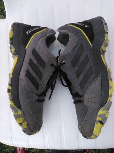 cipele sive nisu kozne: Adidas, 37.5, color - Grey