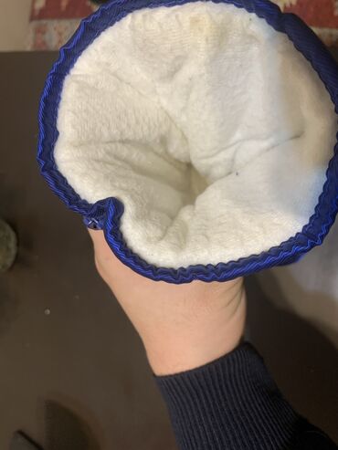 Əlcəklər: Salam 1 cüt əlcək satılır. Heç istifadə edilməyib. Əsasən kuryerlərin — 8