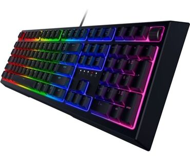 komputer cantasi: Razer Ornata V2 seliqeli çox funksional, oyuna gore rengleri idare