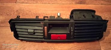 Дефлекторы воздуховодов: Дефлектор воздуховода Mitsubishi 2006 г., Б/у, Оригинал — 2