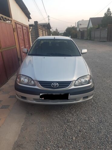 спринтер грузовой средний база: Toyota Avensis: 2001 г., 1.8 л, Механика, Бензин, Седан